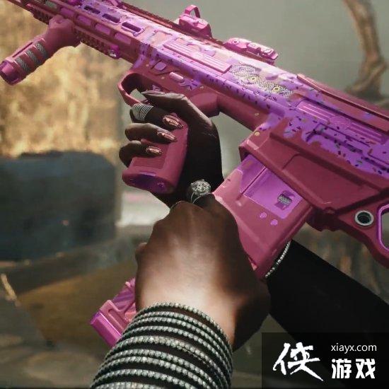 使命召唤19歌手“麻辣鸡”宣传片：粉发粉枪造型还原！